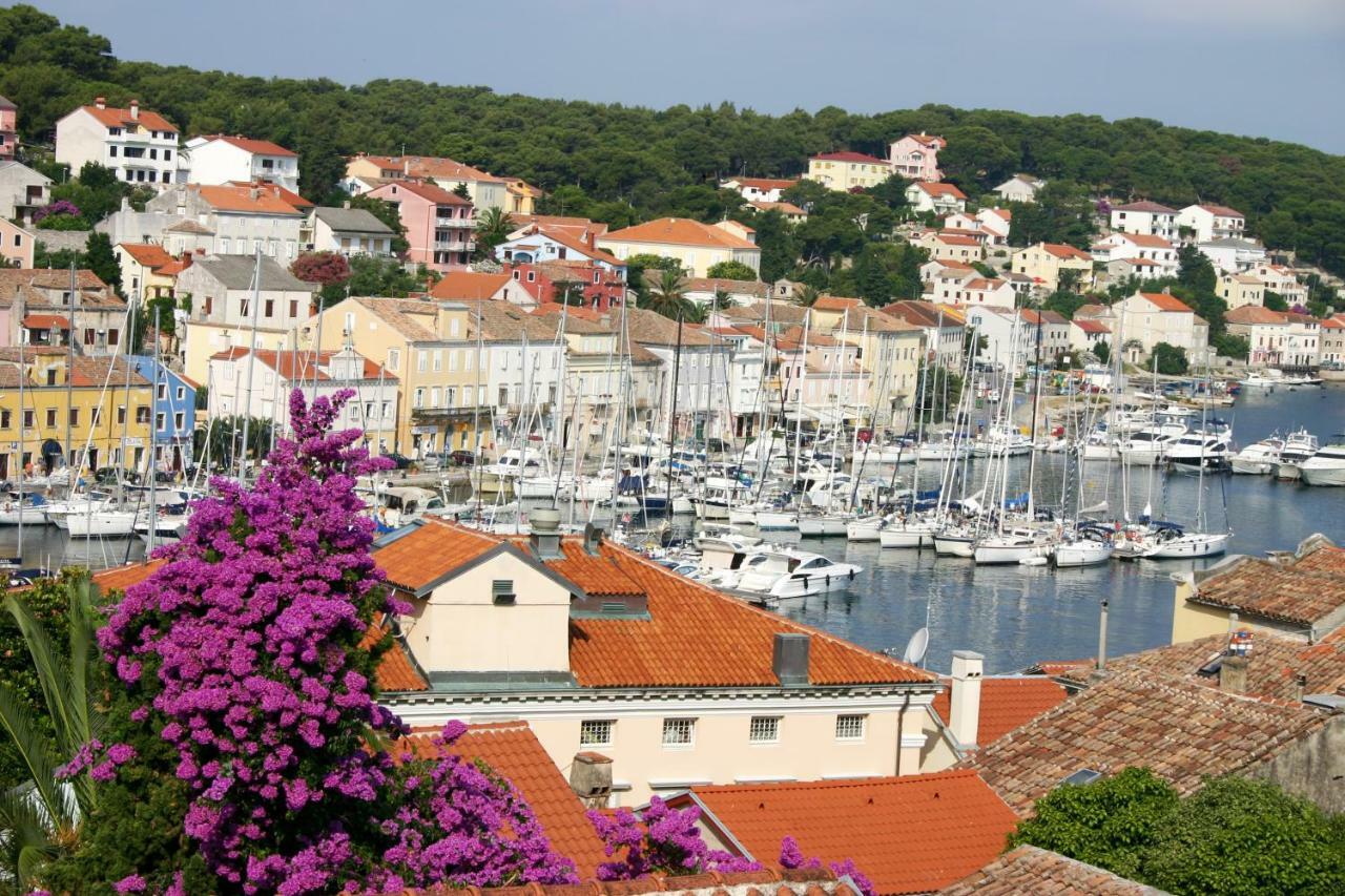 Apartments Mirakul Mali Lošinj Buitenkant foto