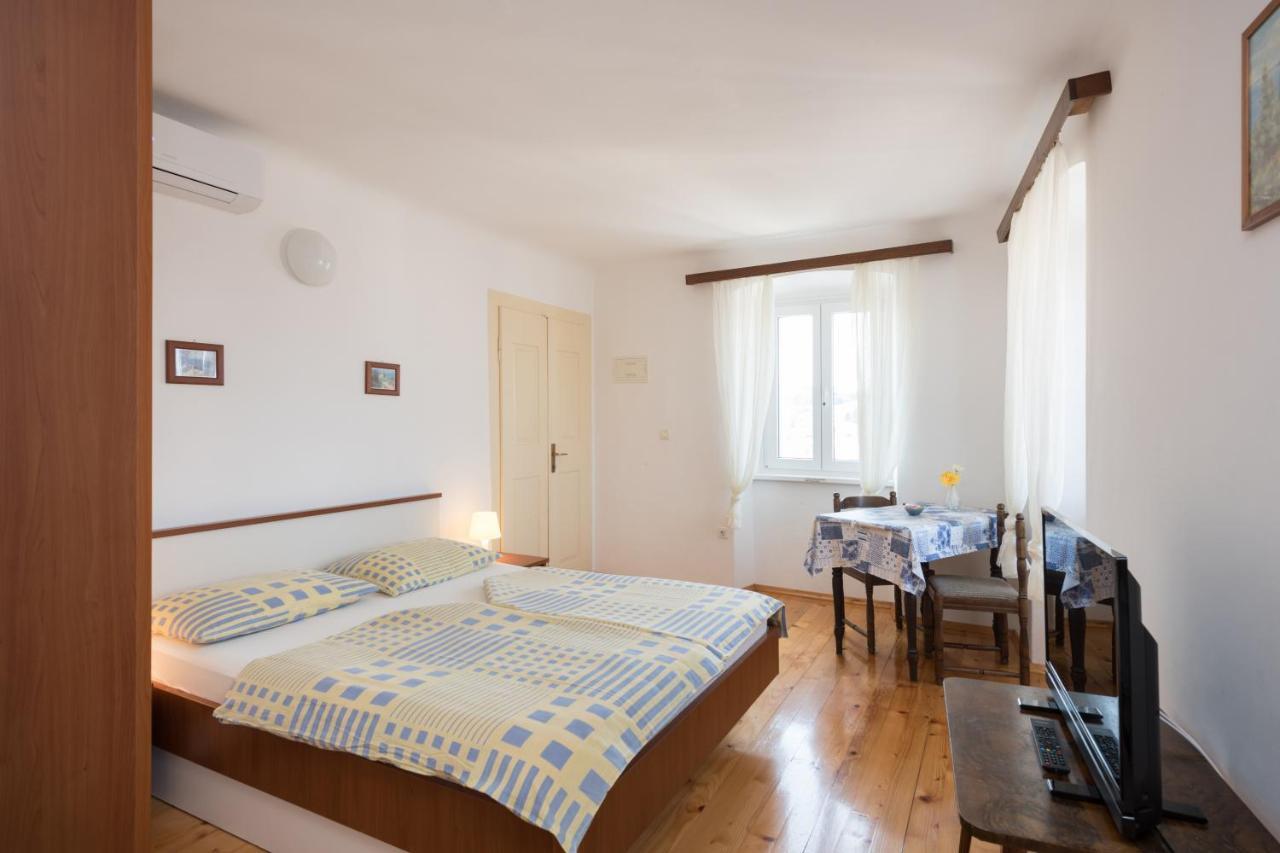 Apartments Mirakul Mali Lošinj Kamer foto