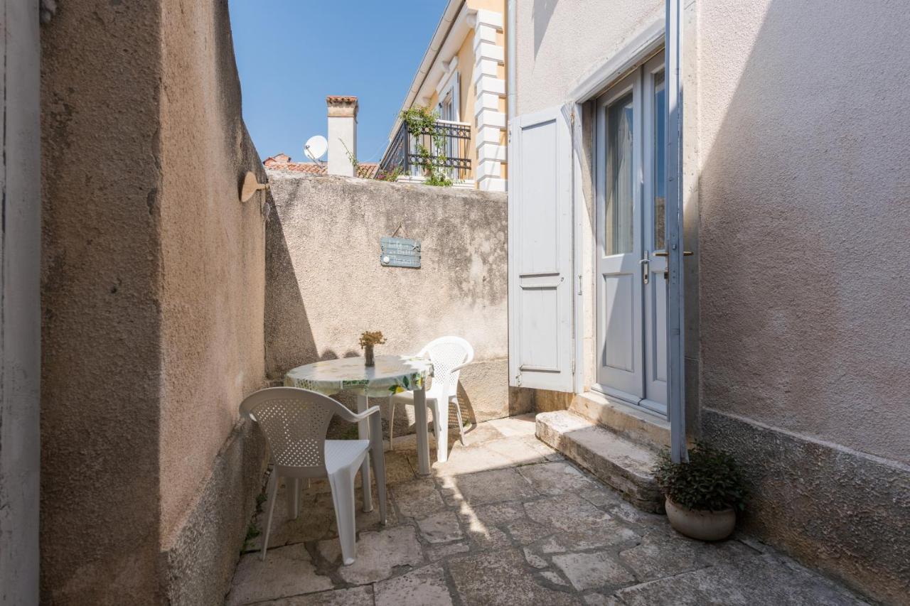 Apartments Mirakul Mali Lošinj Buitenkant foto